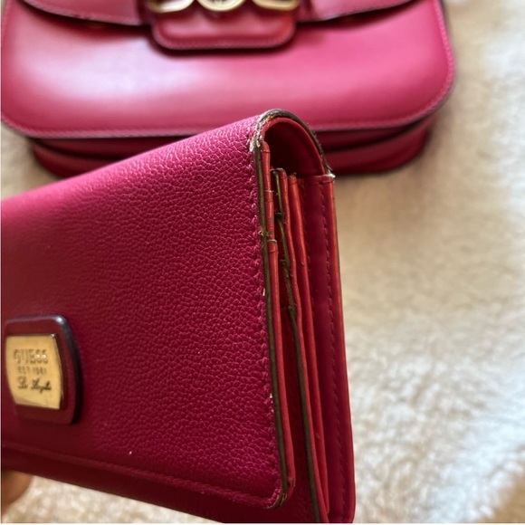 Guess Matching Bag and Wallet Bundle - Picture 8 of 9